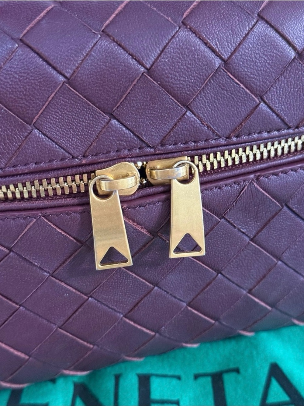 Quilted Leather Top-Handle Cosmetic Bag - Burgundy - Picture 7 of 8